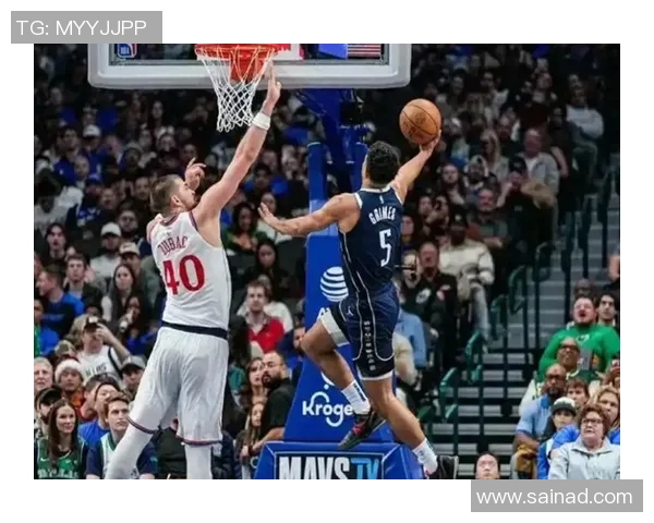 快船擒下独行侠，小卡发威带队取胜