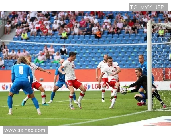 欧洲杯：波兰惨败斯洛伐克，西班牙战平波兰