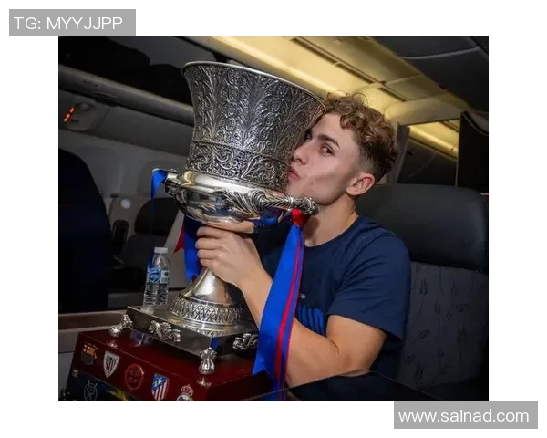 巴萨核心因伤缺席开季比赛，球迷们发起支持行动来鼓励他们的偶像